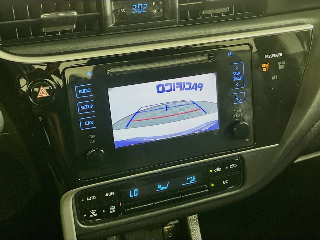 2017 Toyota Corolla LE - Photo 17