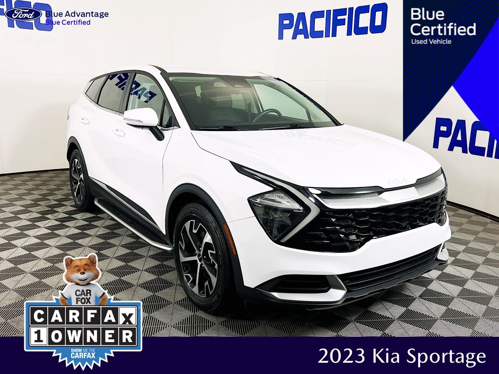 2023 Kia Sportage EX's photo