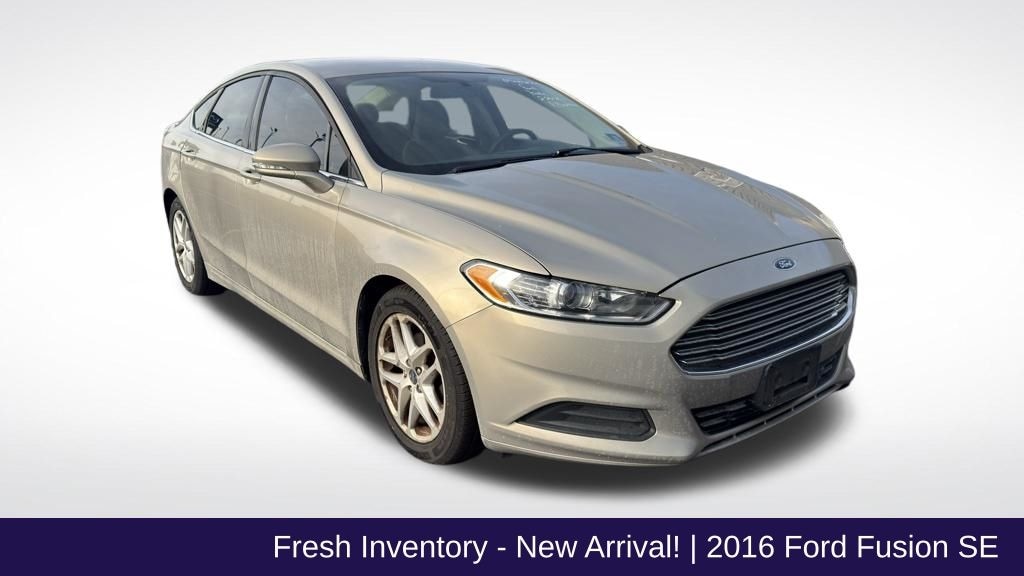 Used 2016 Ford Fusion SE Sedan