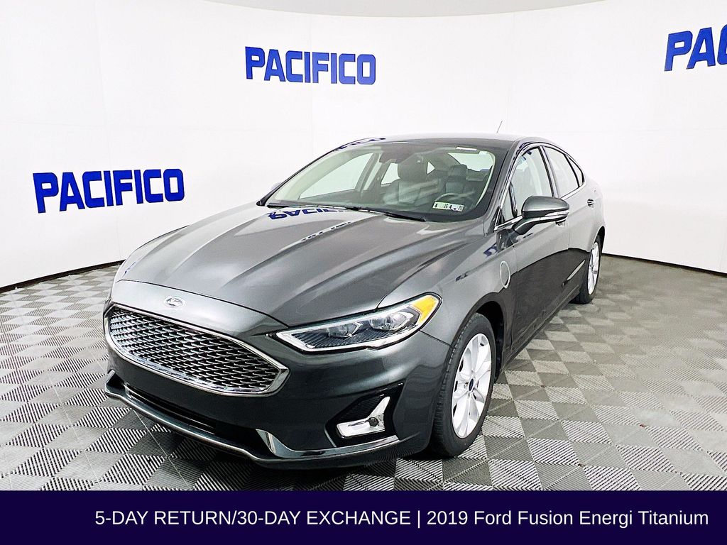 2019 Ford Fusion Energi Titanium photo 2