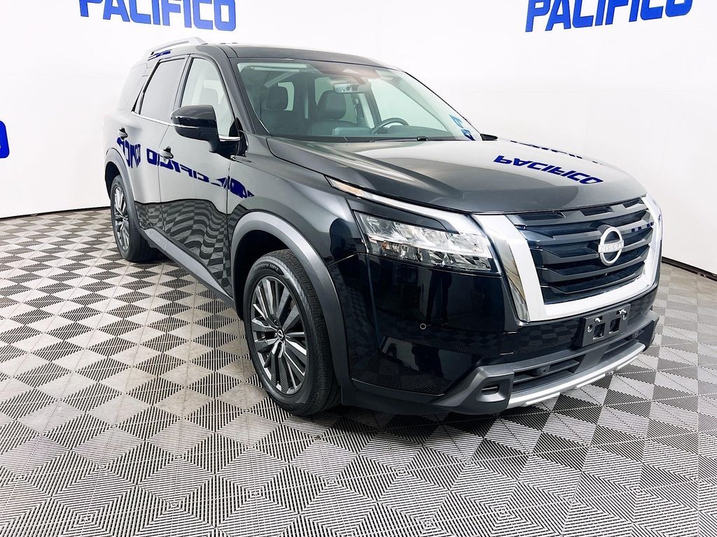Certified 2024 Nissan Pathfinder SL SUV