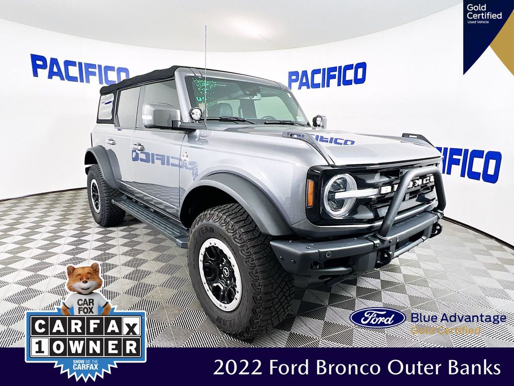 2022 Ford Bronco 4-Door Outer Banks's photo