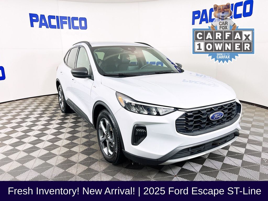 2025 Ford Escape ST-Line