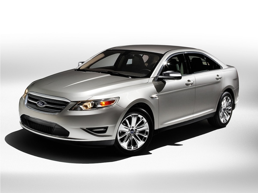 Used 2010 Ford Taurus SEL Sedan