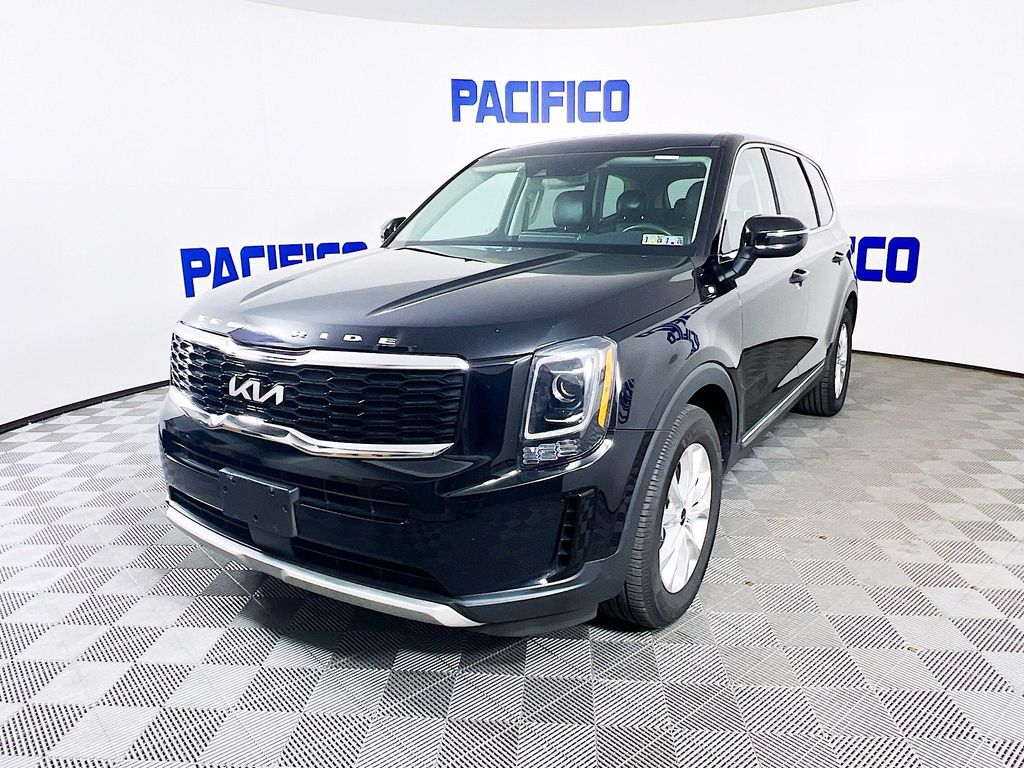 2022 Kia Telluride LX photo 4