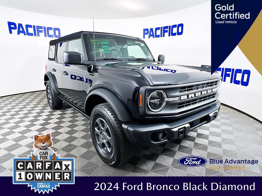 2024 Ford Bronco 4-Door Black Diamond's photo