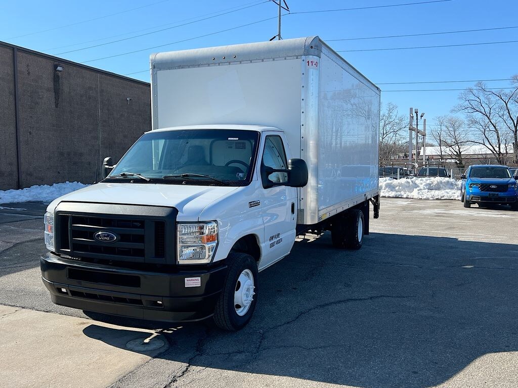 Certified 2024 Ford E-450 Cutaway Base Truck