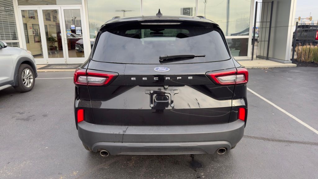 2025 Ford Escape ST-Line photo 3