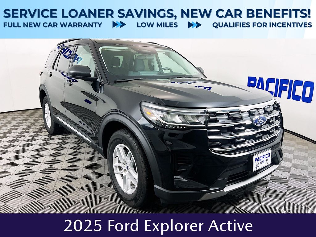 2025 Ford Explorer Active's photo