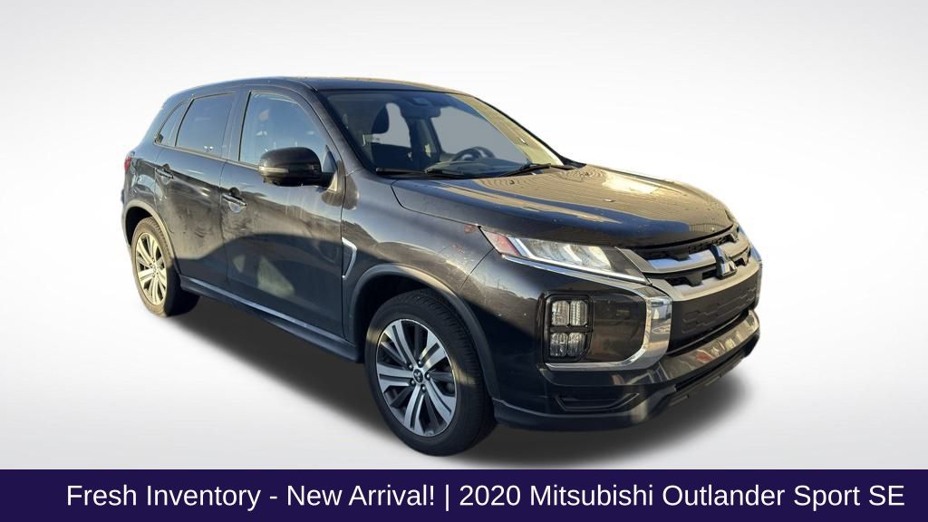 2020 Mitsubishi Outlander SE's photo