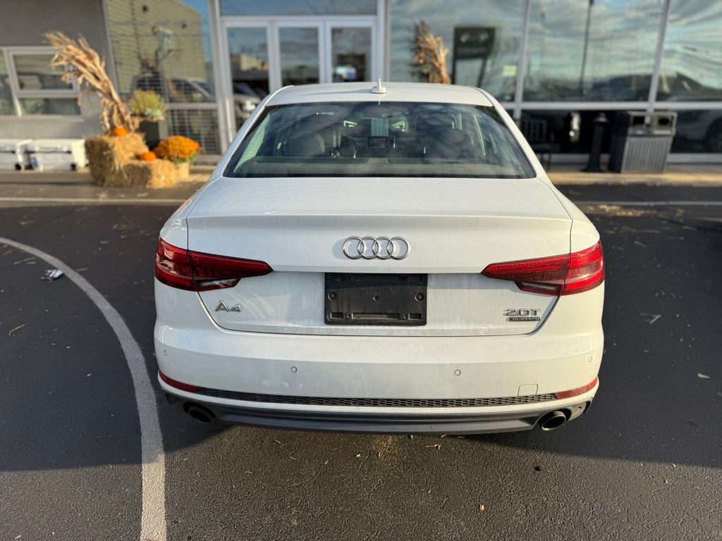 2017 Audi A4 2.0T Premium Plus photo 3
