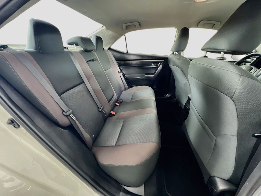 2017 Toyota Corolla LE - Photo 28