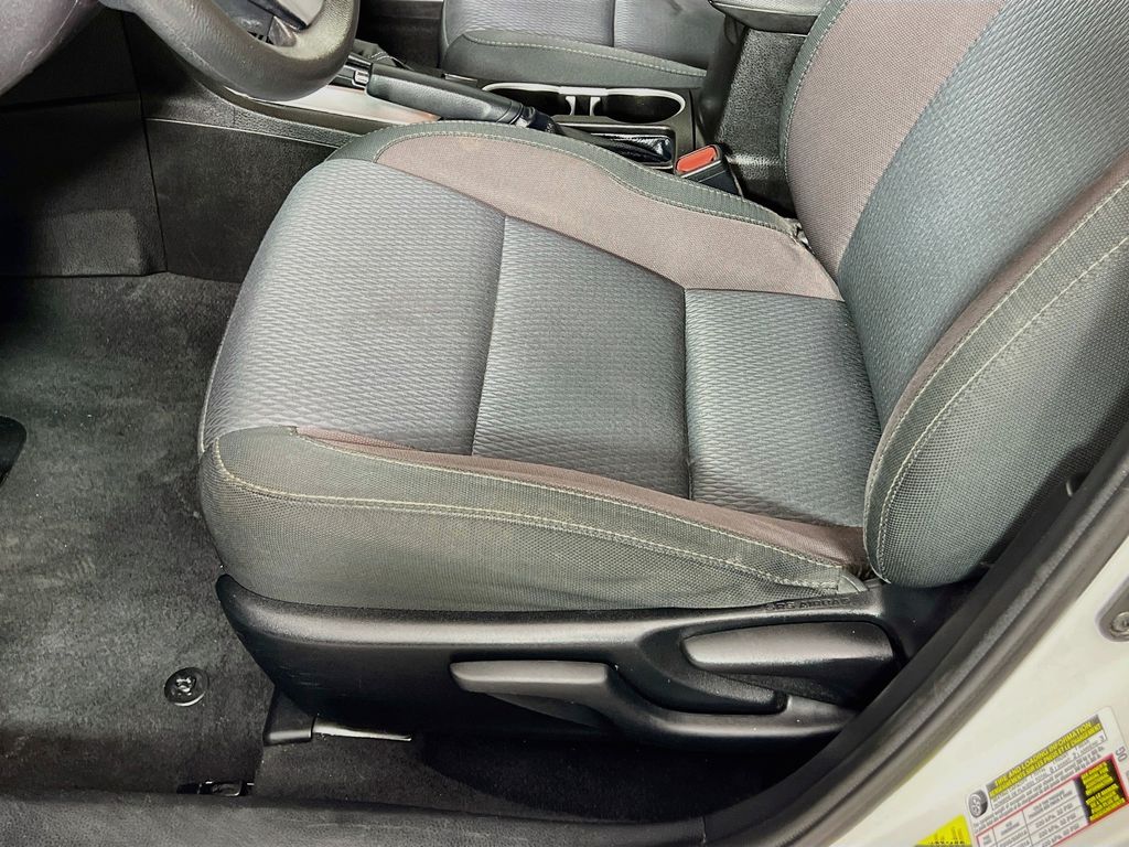 2017 Toyota Corolla LE - Photo 22