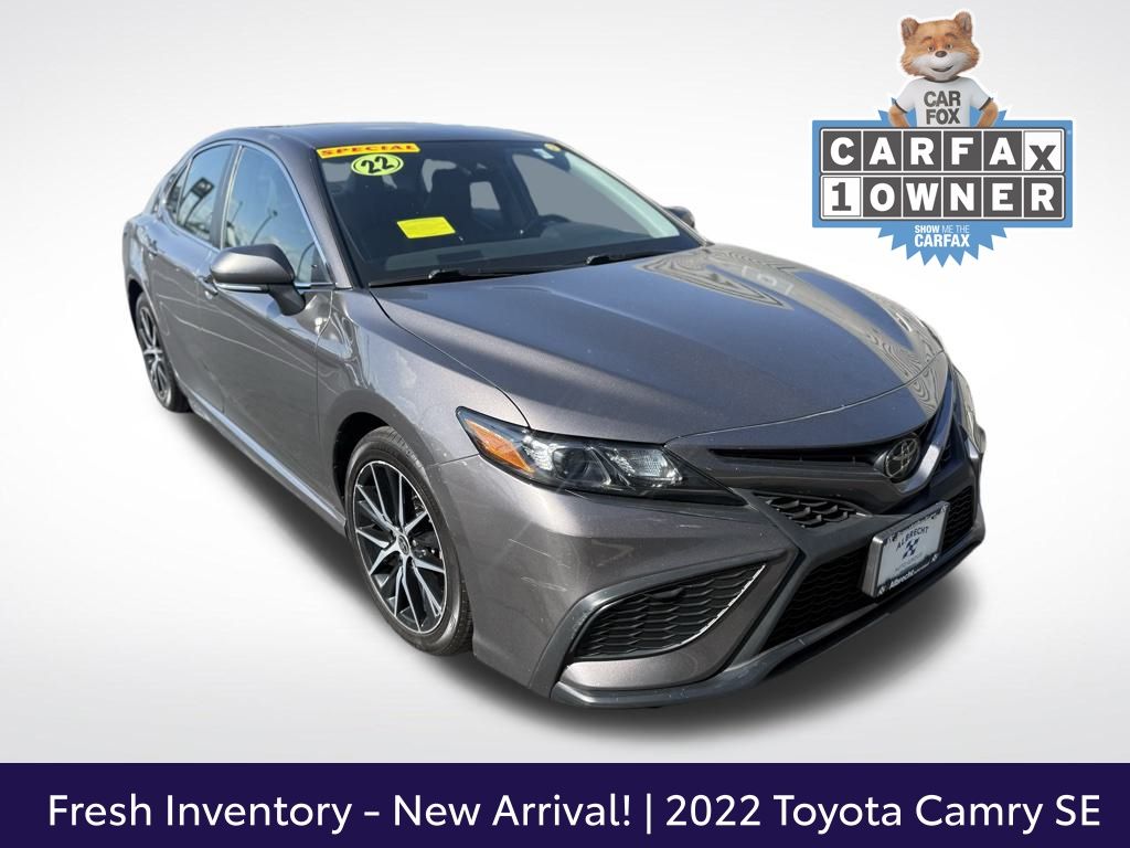 2022 Toyota Camry SE