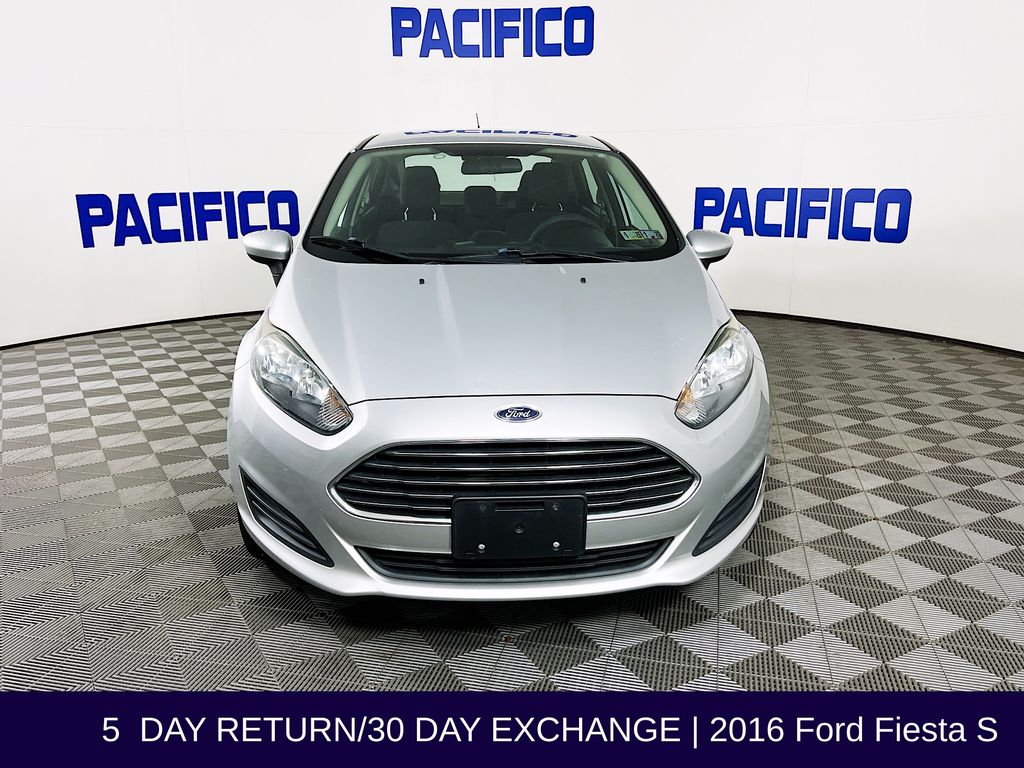 2016 Ford Fiesta S photo 2