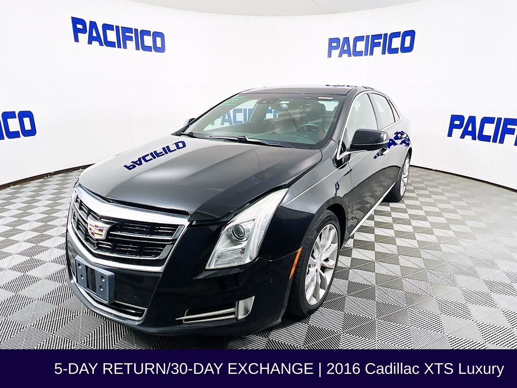 2016 Cadillac XTS Luxury photo 3