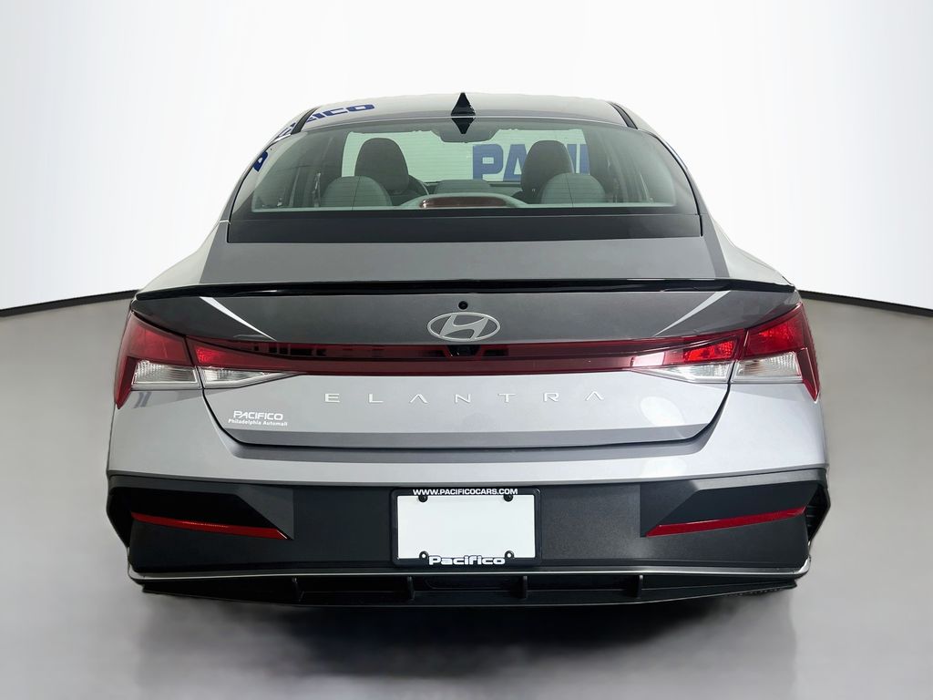 2026 Hyundai Elantra SEL Sport - Photo 6