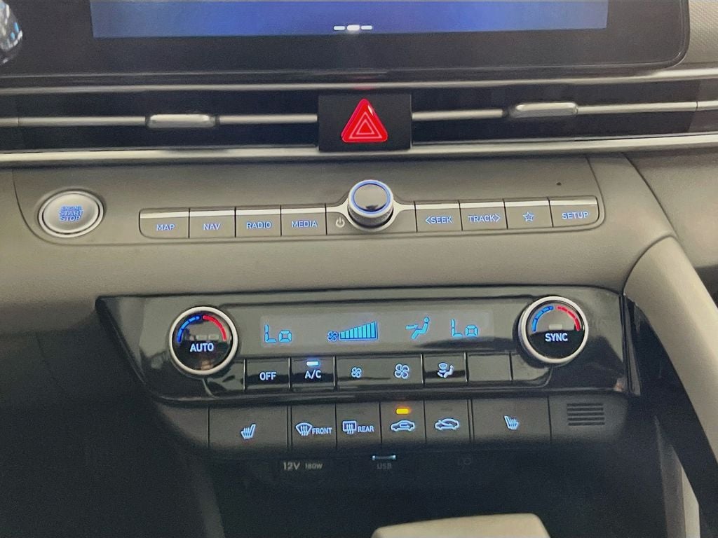 2024 Hyundai Elantra SEL - Photo 18