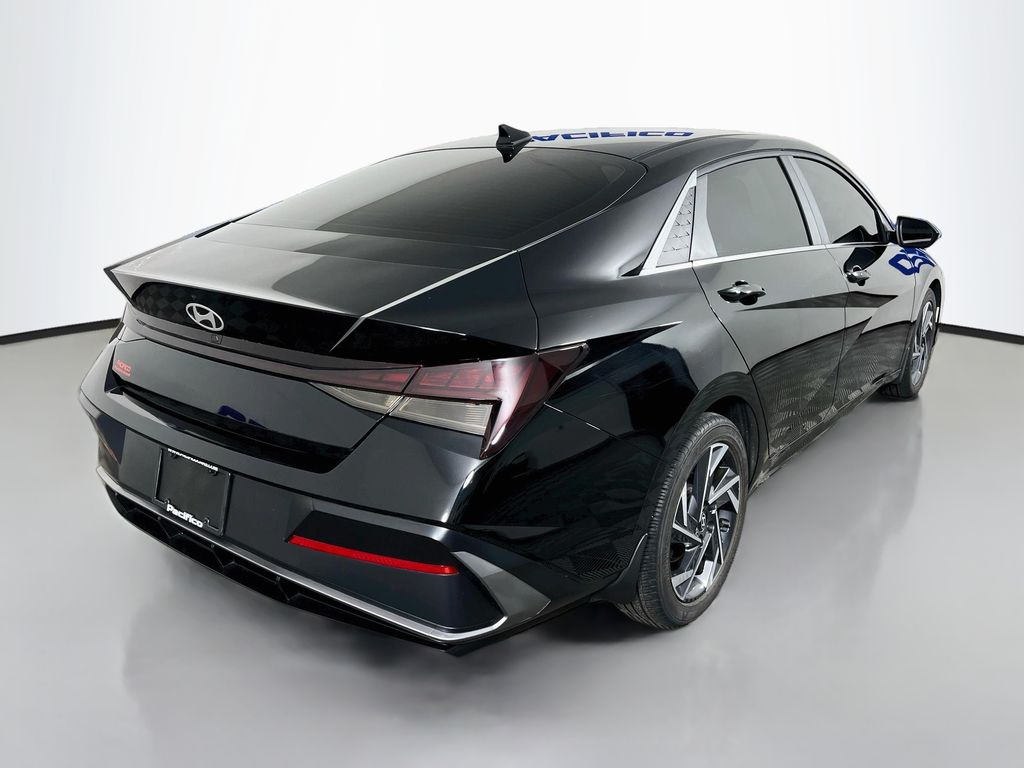 2024 Hyundai Elantra SEL - Photo 7