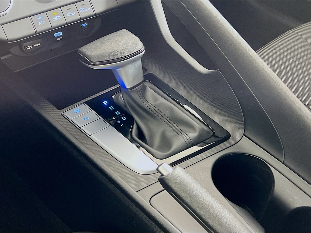 2026 Hyundai Elantra SE - Photo 18
