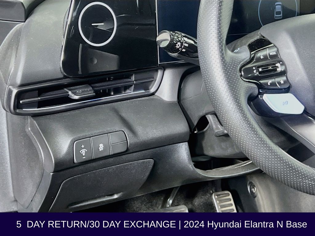 2024 Hyundai Elantra N - Photo 12