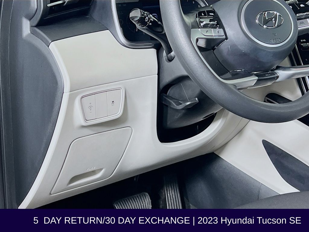 2023 Hyundai Tucson SE - Photo 12