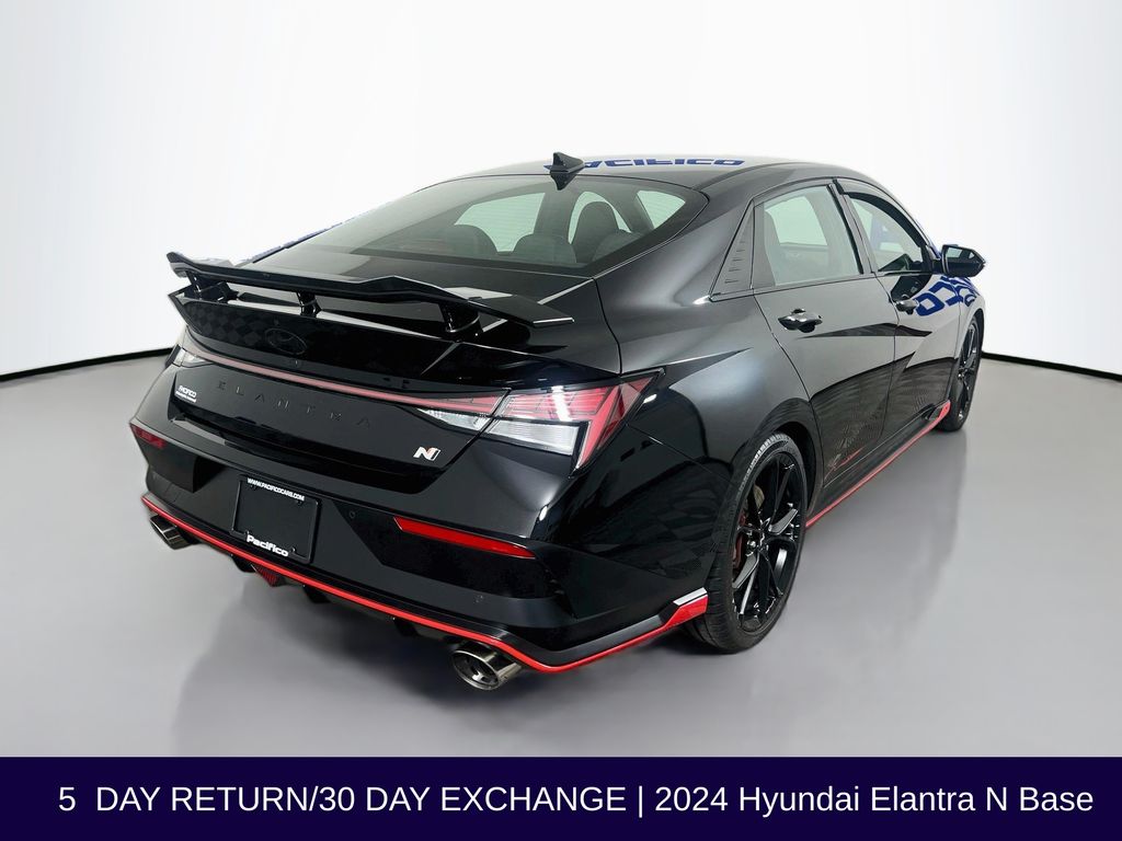 2024 Hyundai Elantra N - Photo 8
