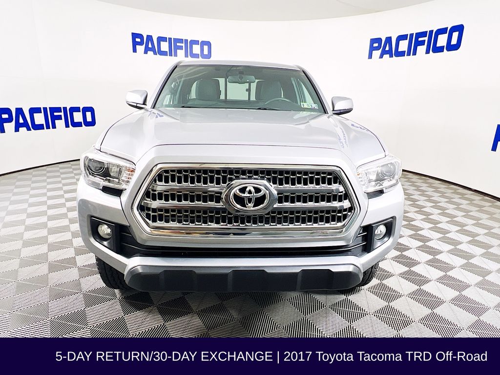 2017 Toyota Tacoma TRD Off-Road Access Cab photo 2