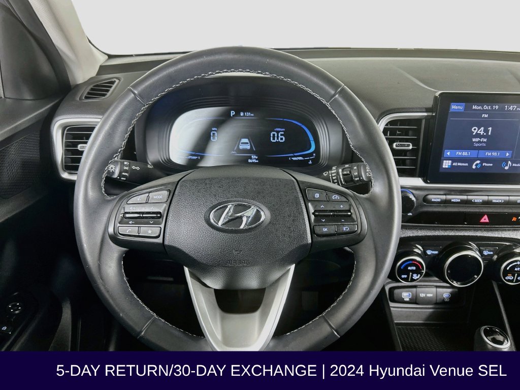 2024 Hyundai Venue SEL - Photo 14