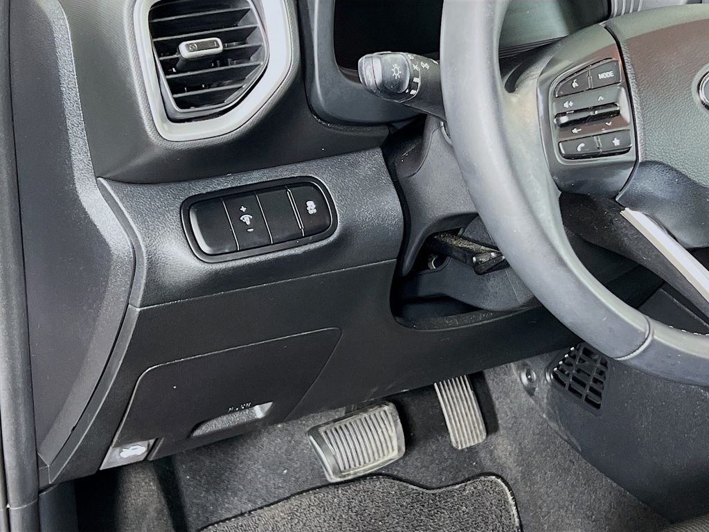 2023 Hyundai Venue SEL - Photo 10