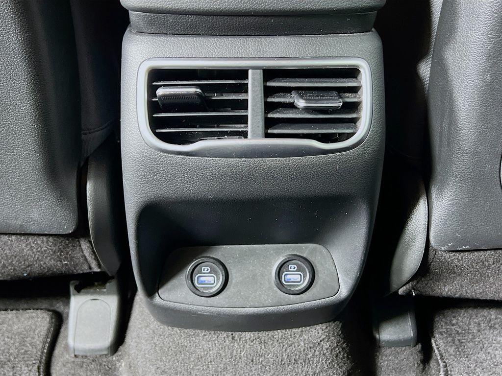 2023 Hyundai Santa Fe SE - Photo 24