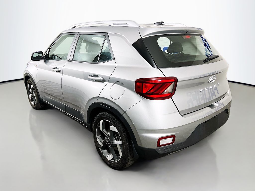 2023 Hyundai Venue SEL - Photo 5