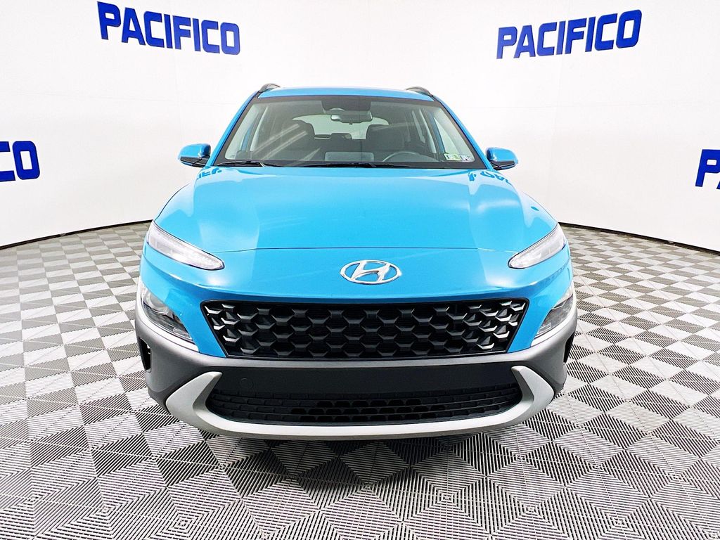 2023 Hyundai Kona SEL photo 2