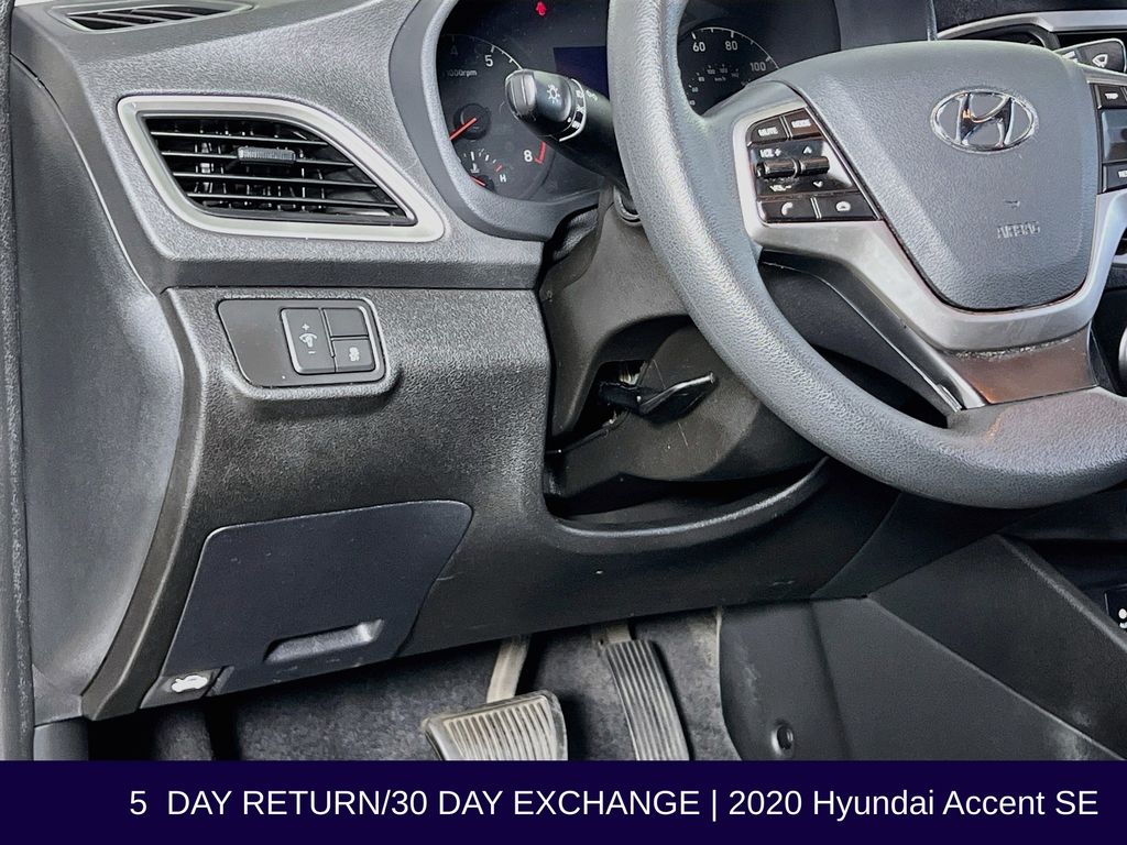 2020 Hyundai Accent SE - Photo 12