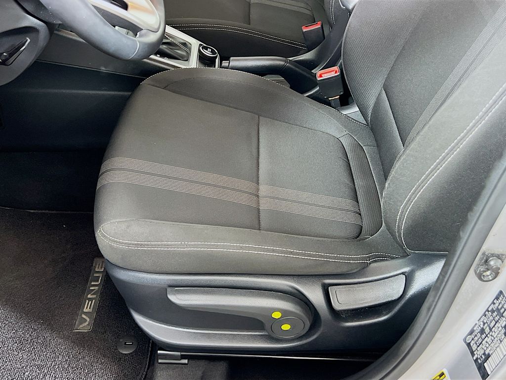 2023 Hyundai Venue SEL - Photo 21