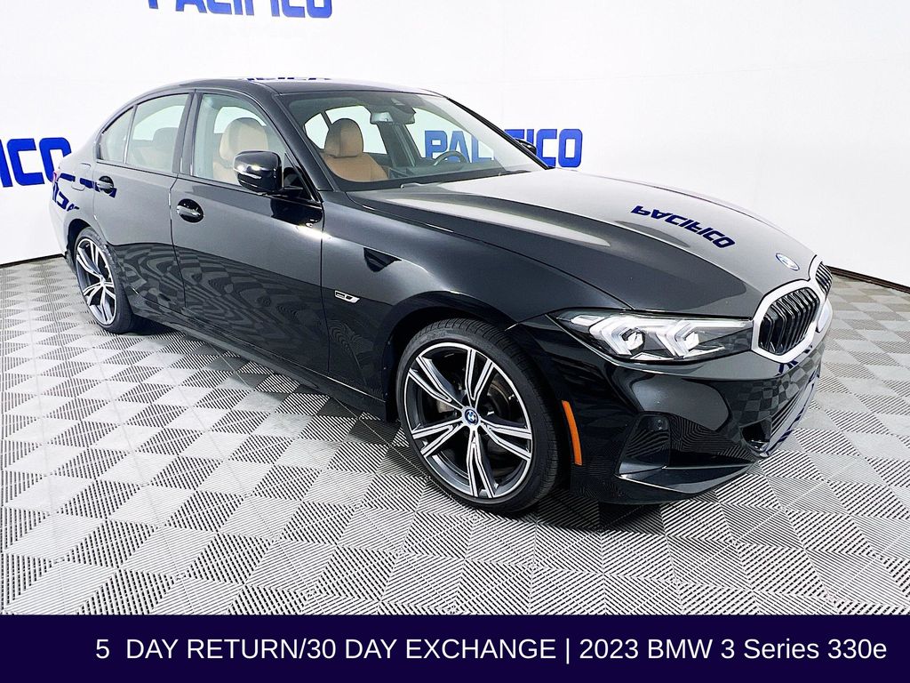 2023 Bmw 330e photo 2