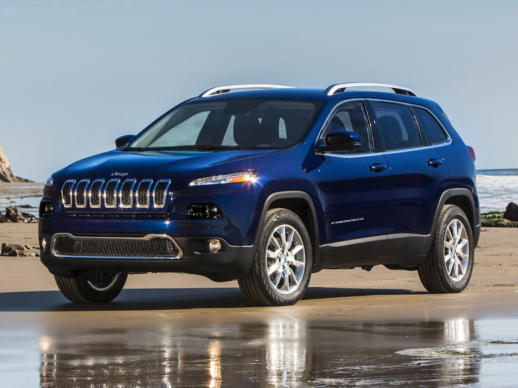 Used 2016 Jeep Cherokee Latitude FWD SUV