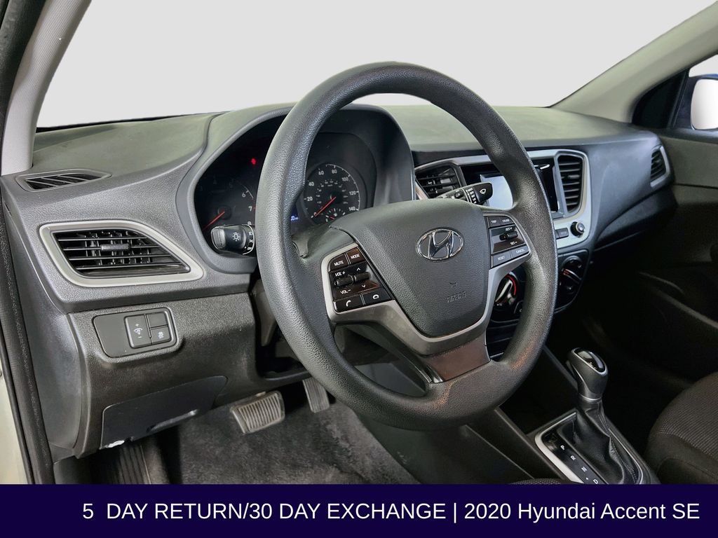 2020 Hyundai Accent SE - Photo 11