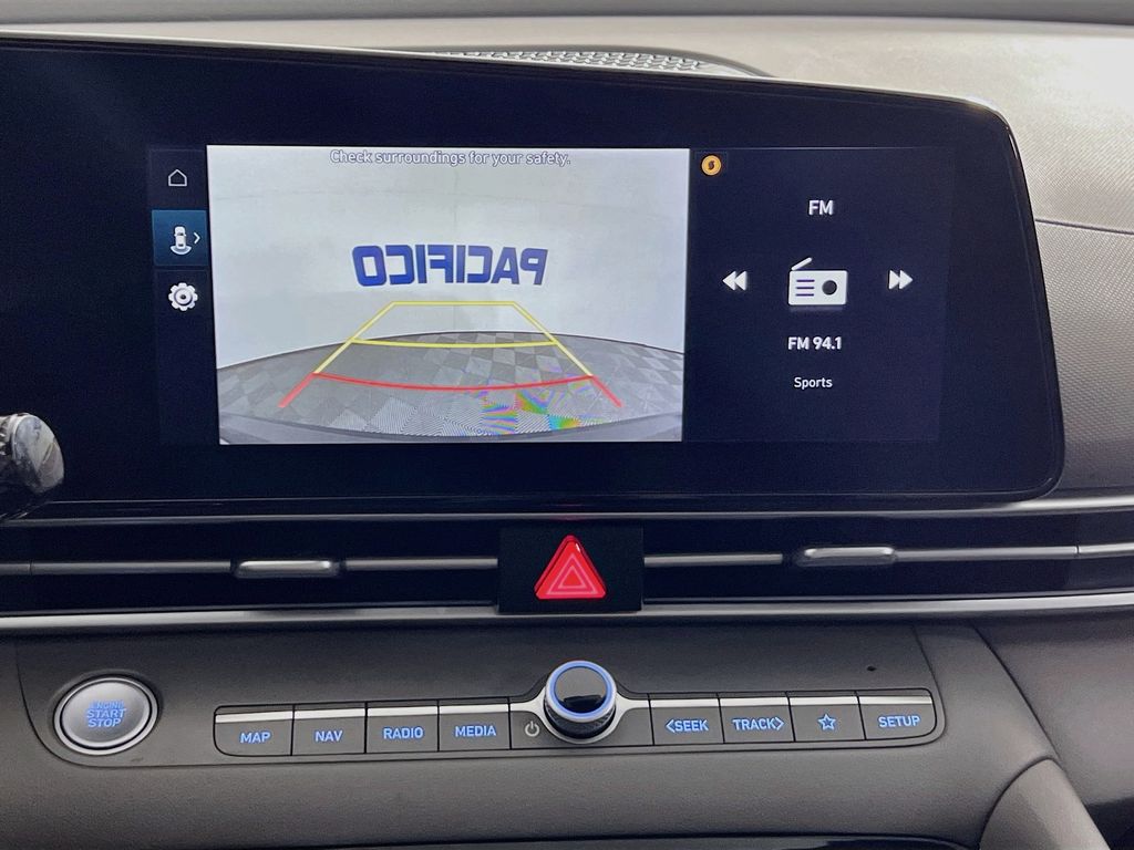 2024 Hyundai Elantra SEL - Photo 17