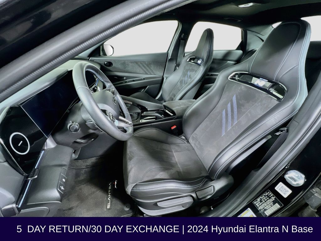 2024 Hyundai Elantra N - Photo 13