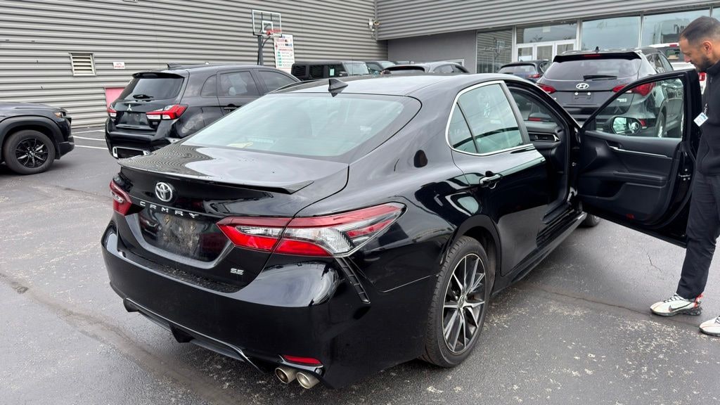 Used 2021 Toyota Camry SE Sedan