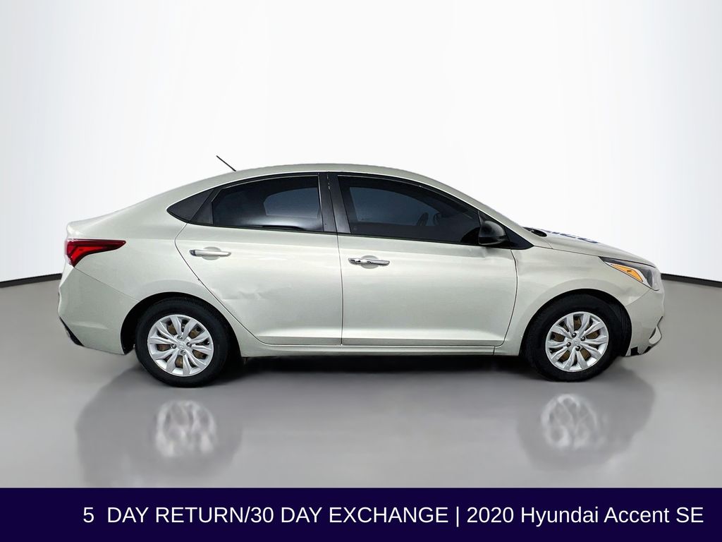 2020 Hyundai Accent SE - Photo 9
