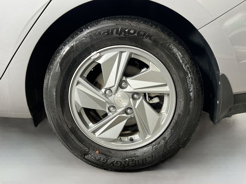2026 Hyundai Elantra SE - Photo 29