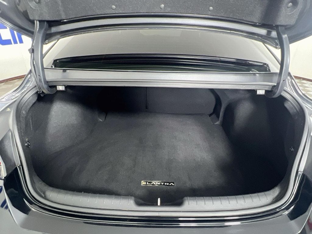 2024 Hyundai Elantra SEL - Photo 26
