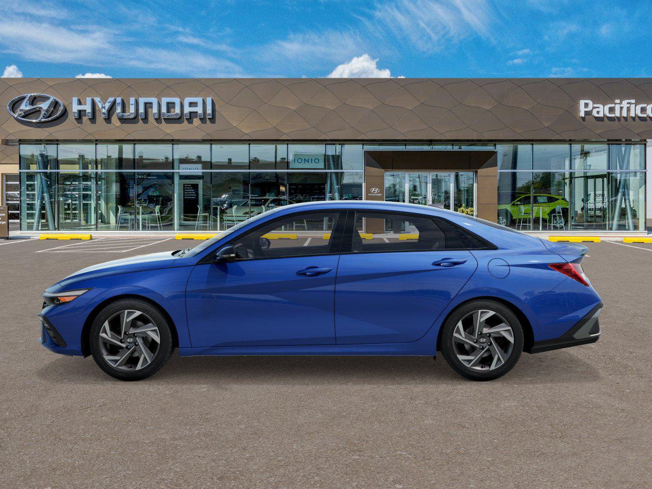 2025 Hyundai Elantra SEL Sport photo 3