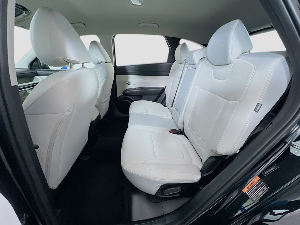 2025 Hyundai Tucson SE - Photo 21