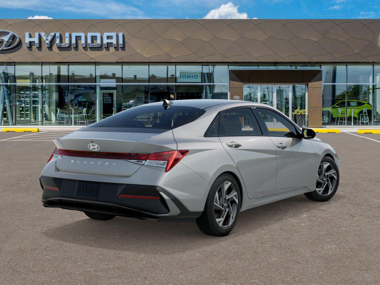 2025 Hyundai Elantra SEL Convenience photo 2