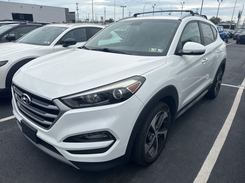 2017 Hyundai Tucson Sport photo 2