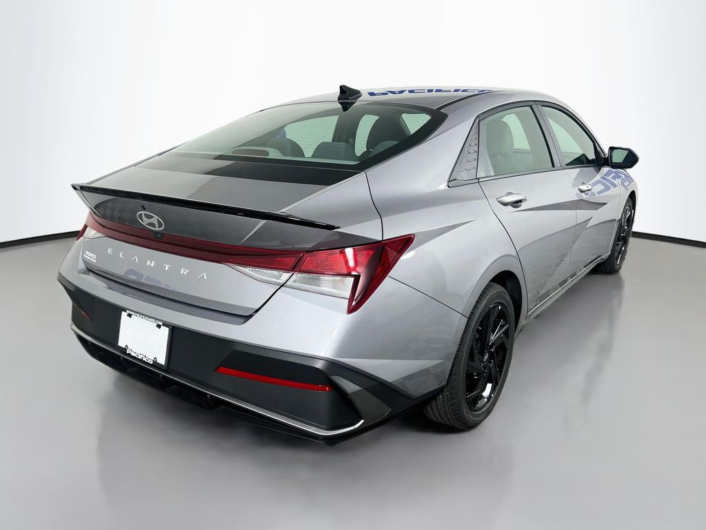 2026 Hyundai Elantra SEL Sport - Photo 7