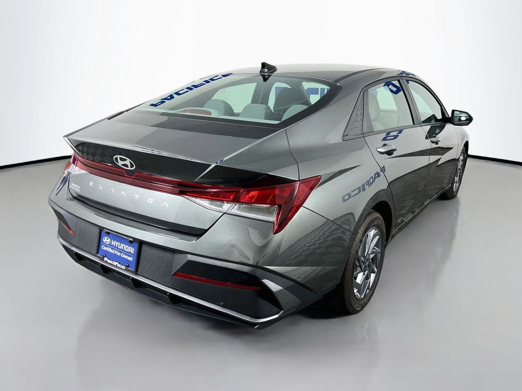 2024 Hyundai Elantra SEL - Photo 6